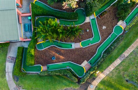 hunter valley gardens aqua putt.